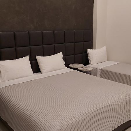 Lingos Hotel Florina Luaran gambar