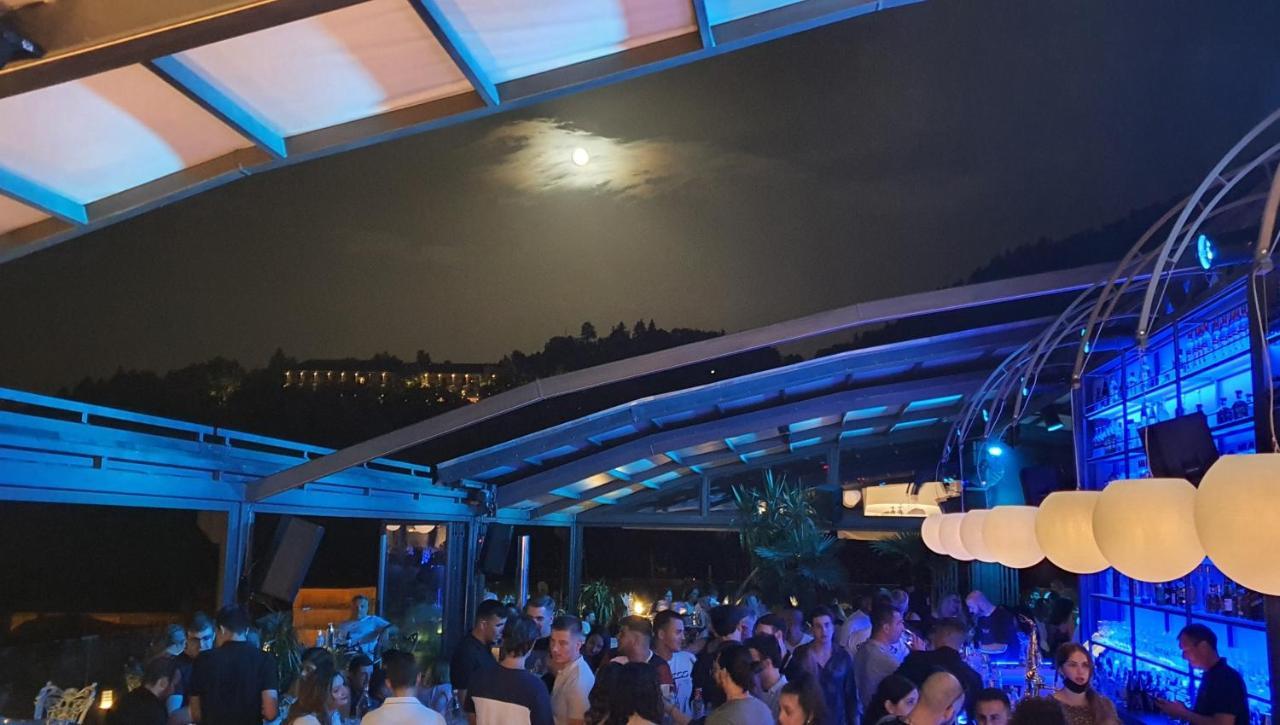 Lingos Hotel Florina Luaran gambar