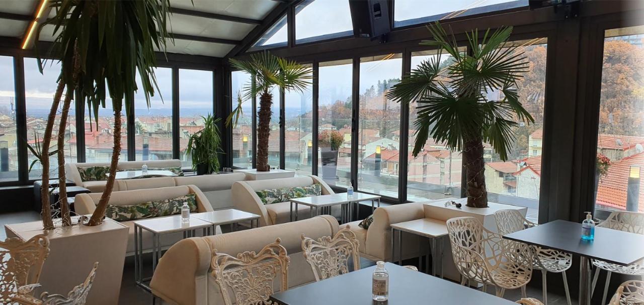 Lingos Hotel Florina Luaran gambar